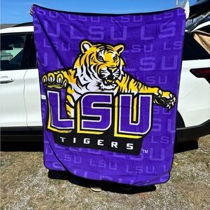 🫶🏼LSU Tigers Purple Blanket